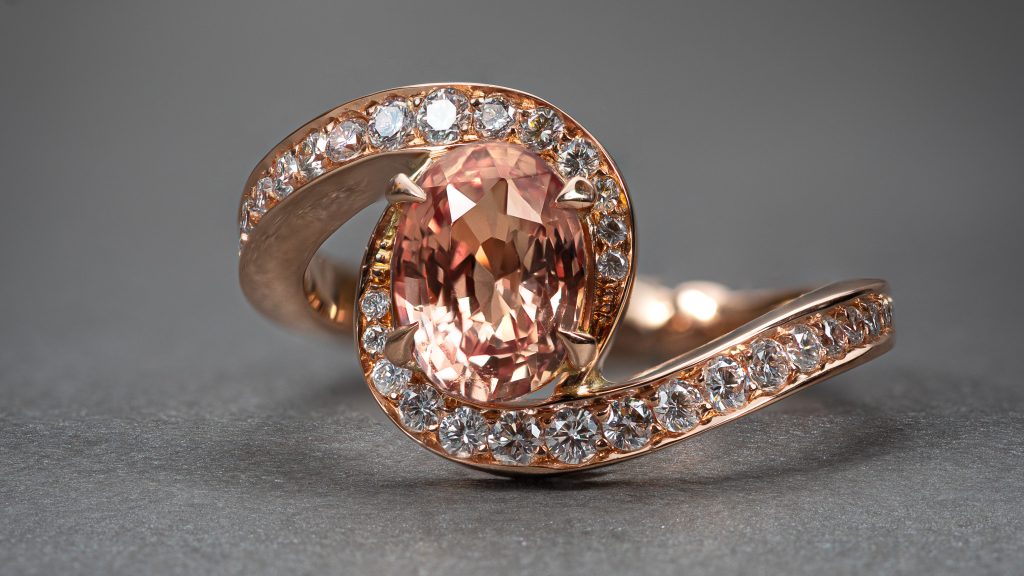 masterpiece rare padparadscha sapphire fron Sri Lanka. No Heat. Hand made in England. N J Geddes