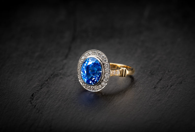 5.6ct fabulous cornflower blue sapphire and Diamond ring. N J Geddes